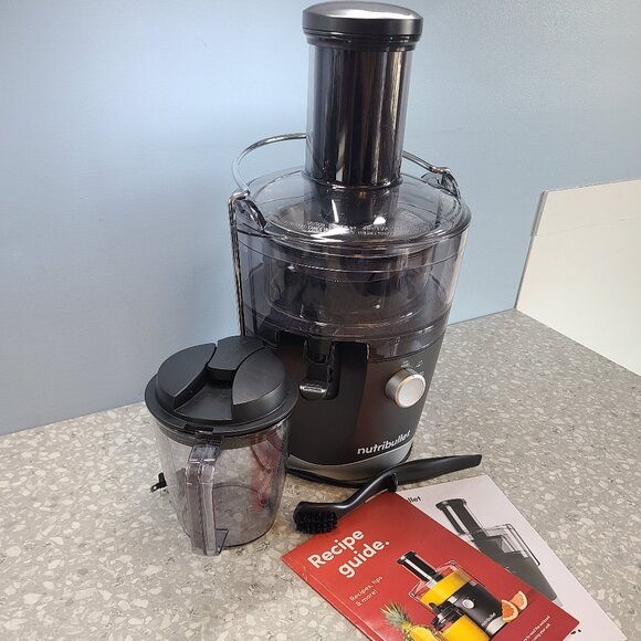 NutriBullet Juicer - Picture 1 of 3